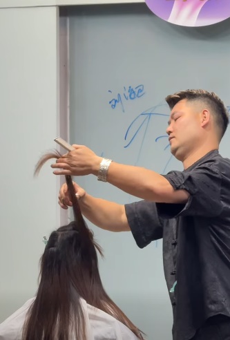 การซอยผมเพื่อดัด