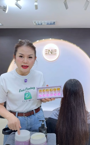 ฟื้นฟูเส้นผมแห้งเสียขาดความชุ่มชื้น