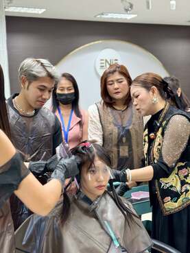 ภาพบรรยากาศ คอร์สเรียนดัดผมดิจิตอล วันที่ 2 ภาคปฏิบัติค่ะ